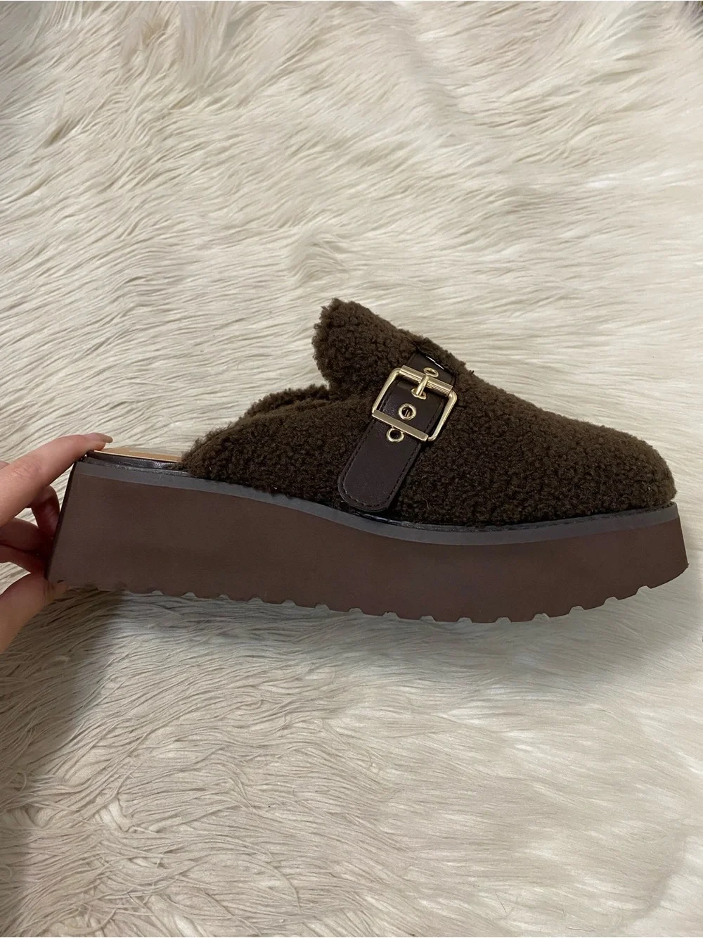 Dolce Vita Cozy Buckle Platform Clogs Dark Chocolate Brown Shearling Sherpa Mule
